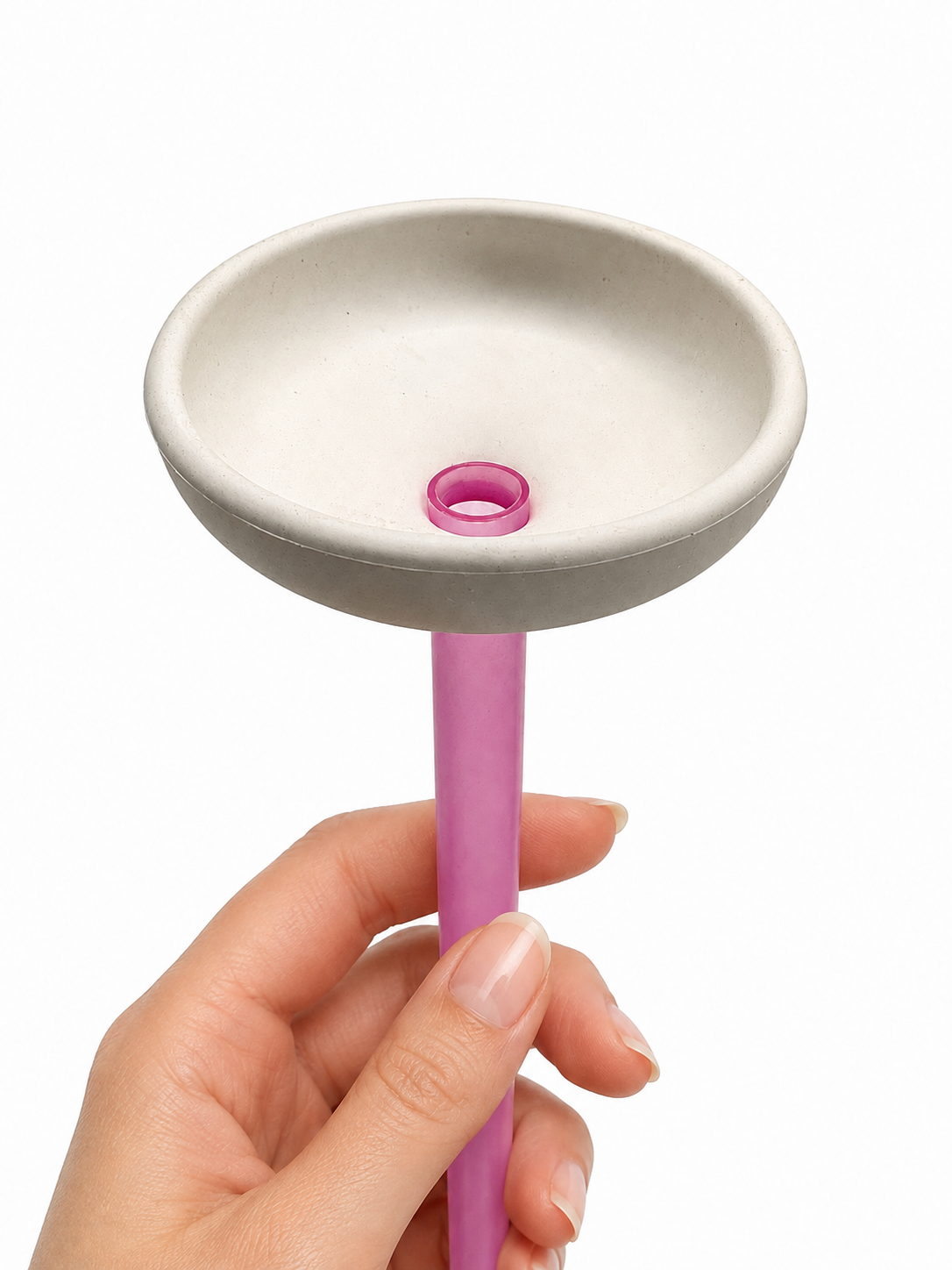 Hand inserting a boba straw into the YUNU cup